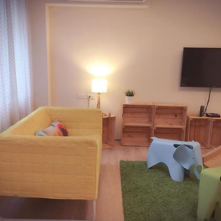 Ho.Me-Easyhouse Hotel Tajnan Kültér fotó